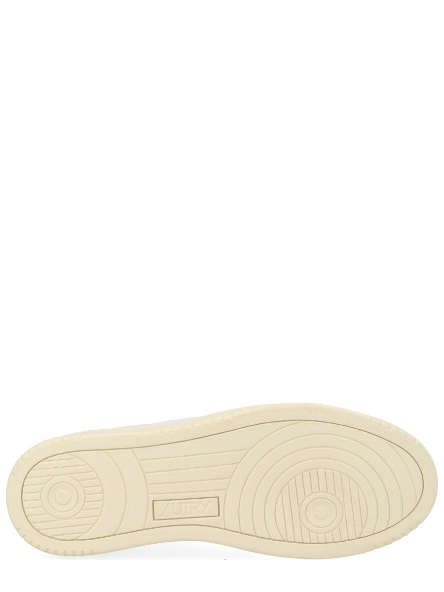 AUTRY Women's Medalist Low Sneaker White