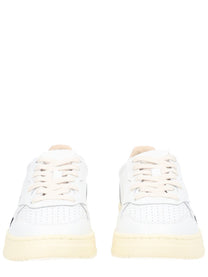 AUTRY Women's Medalist Low Sneaker White