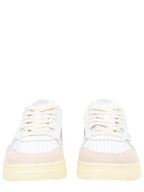 AUTRY Women's Medalist Low Sneaker Multicolor