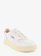 AUTRY Women's Medalist Low Sneakers in Leather and Suede White, view 2