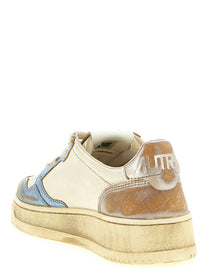 AUTRY Medalist Low Super Vintage Sneakers Gold