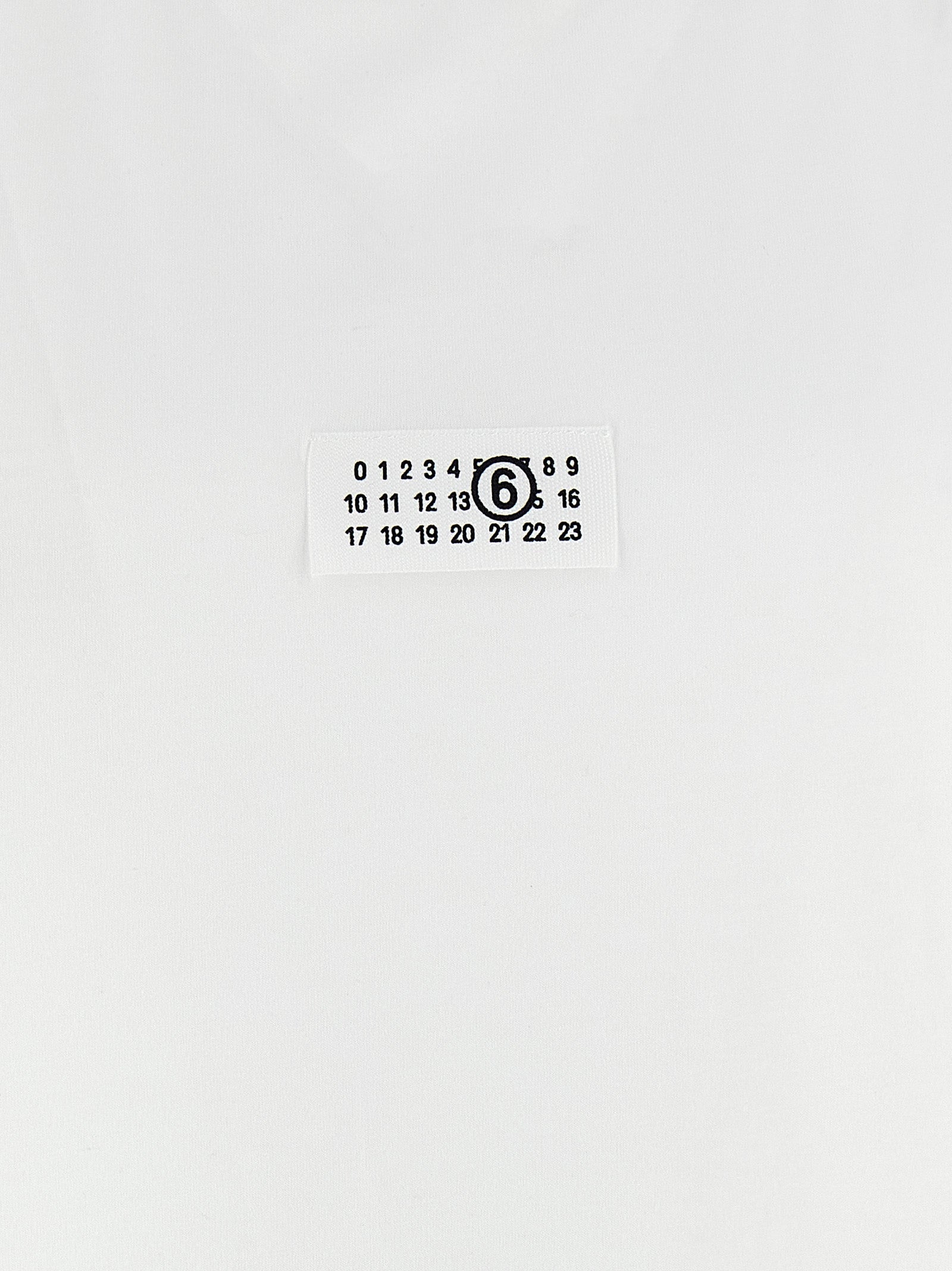 MM6 MAISON MARGIELA - MM6 MAISON MARGIELA - ’Numeric signature MM6’ patch t-shirt - Men’s Tops