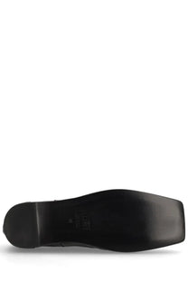Black leather sole of mm6 maison margiela men’s scarpe travel derby shoe with square toe and embossed brand logo