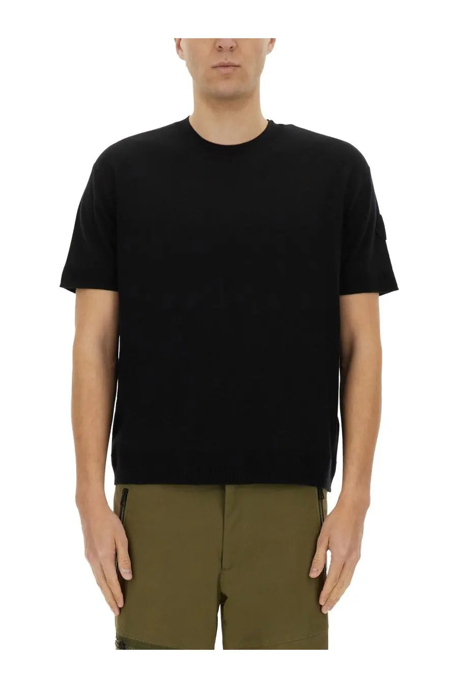 Moncler men’s black cotton and silk knit short-sleeved crew neck t-shirt with subtle side seam detailing