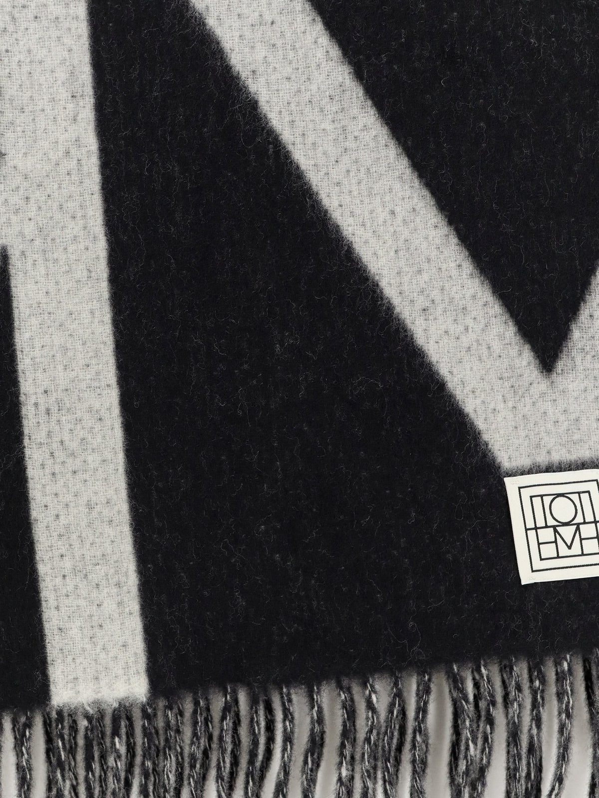 Toteme Women's Monogram Wool Scarf Black
