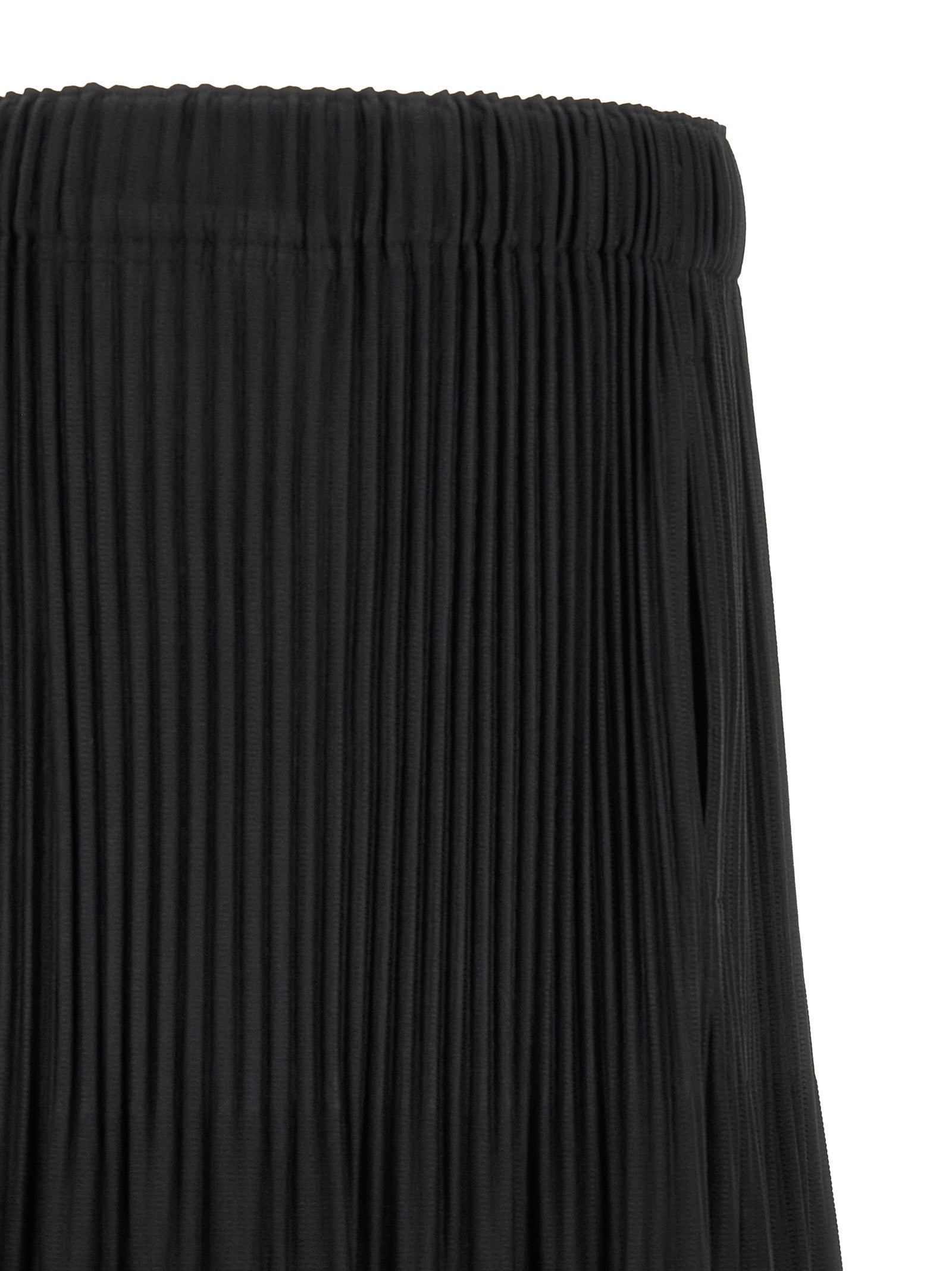 Homme Plissé Issey Miyake Monthly Colors: June Bermuda Shorts Black