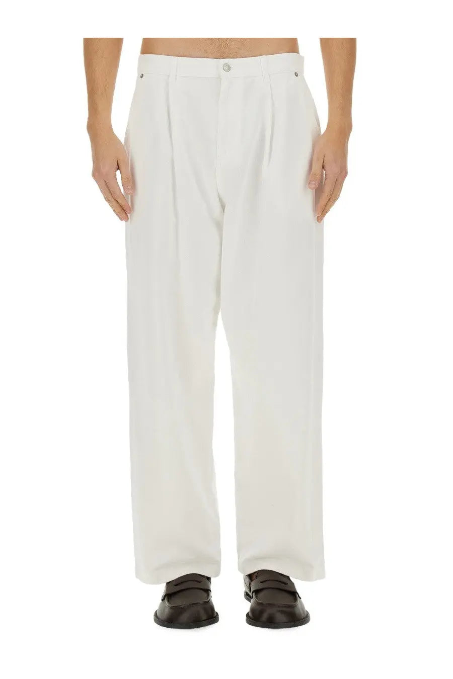 Moschino men’s jeans in denim white feature white pleated trousers with a clean minimalist design and subtle button waistband details