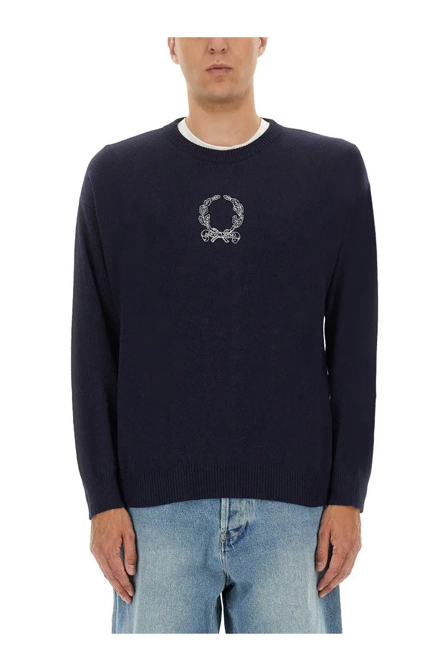 Navy blue moschino men’s wool and cashmere knit sweater with white embroidered laurel wreath logo on the chest