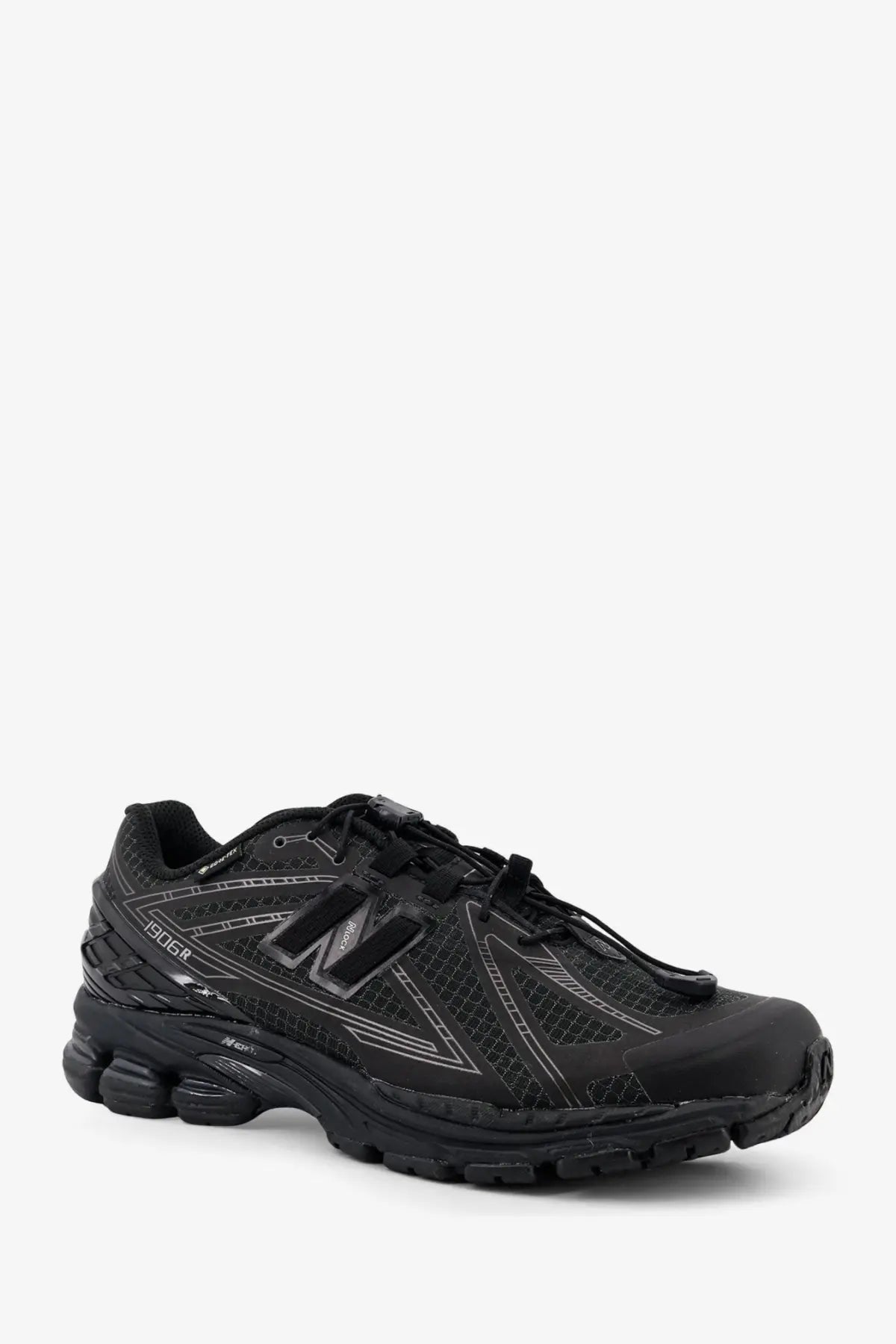 New Balance Men's Gore Tex Sneakers Black, view 2