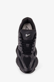 New Balance men’s mesh sneakers black with chunky layered sole and breathable mesh detailing
