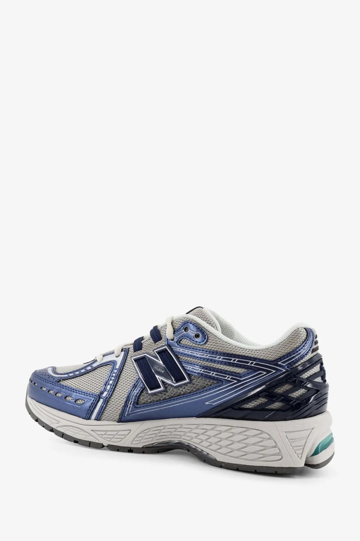 New Balance men’s mesh sneakers in blue and gray with mesh upper synthetic overlays and white midsole