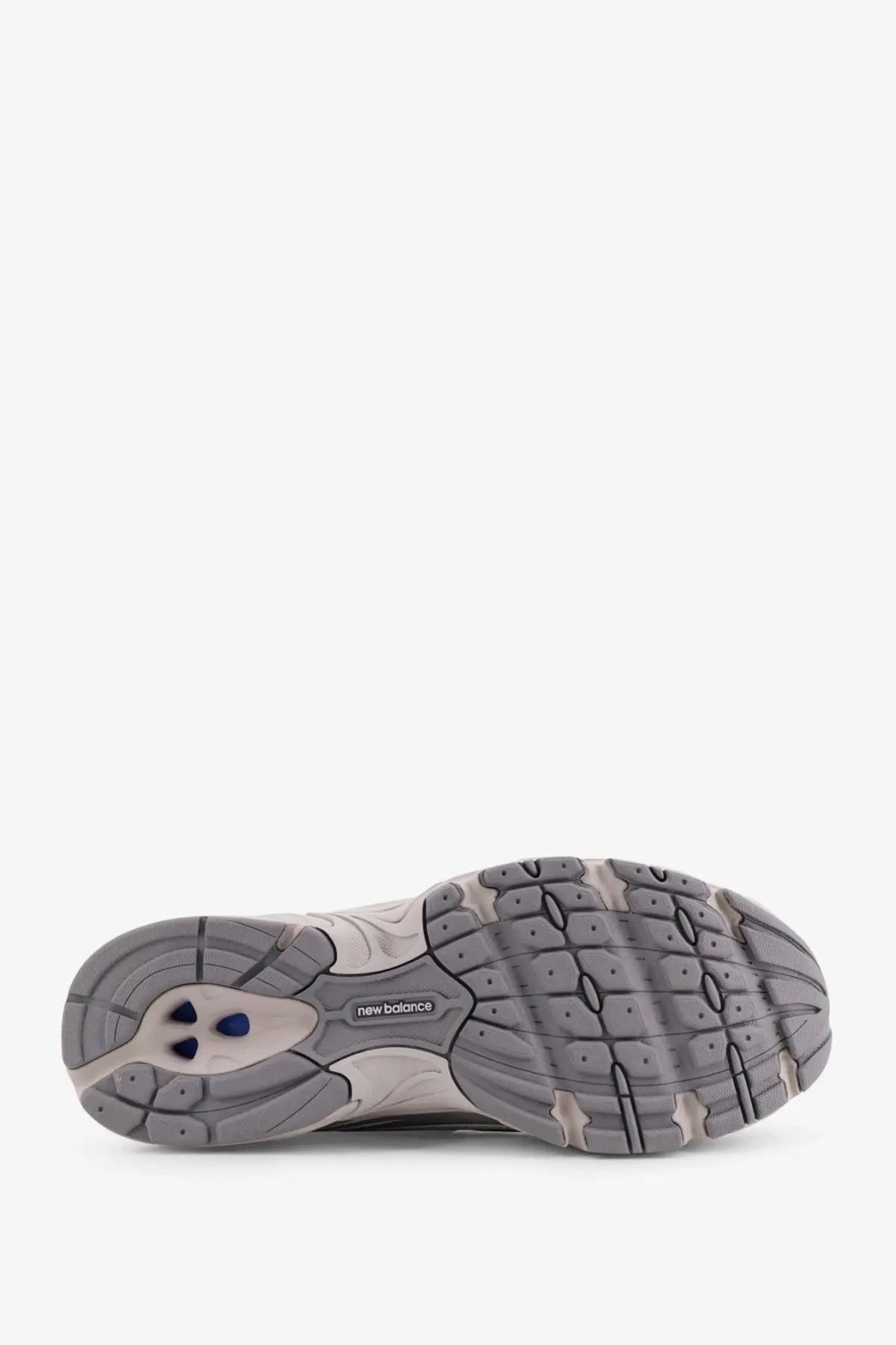 New Balance Men's Mesh Sneakers Silver, view 4