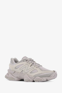 New Balance men’s grey nylon sneakers with light gray mesh and synthetic upper and chunky oversized rubber sole
