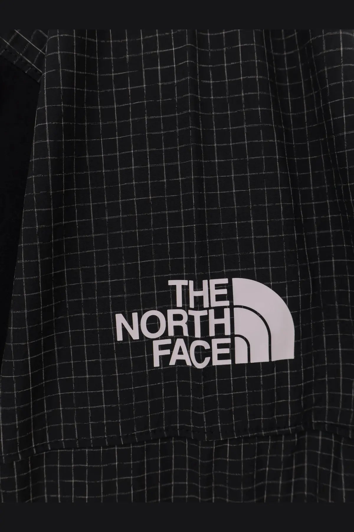 The North Face Men's Relaxed Fit Jacket Black, view 3