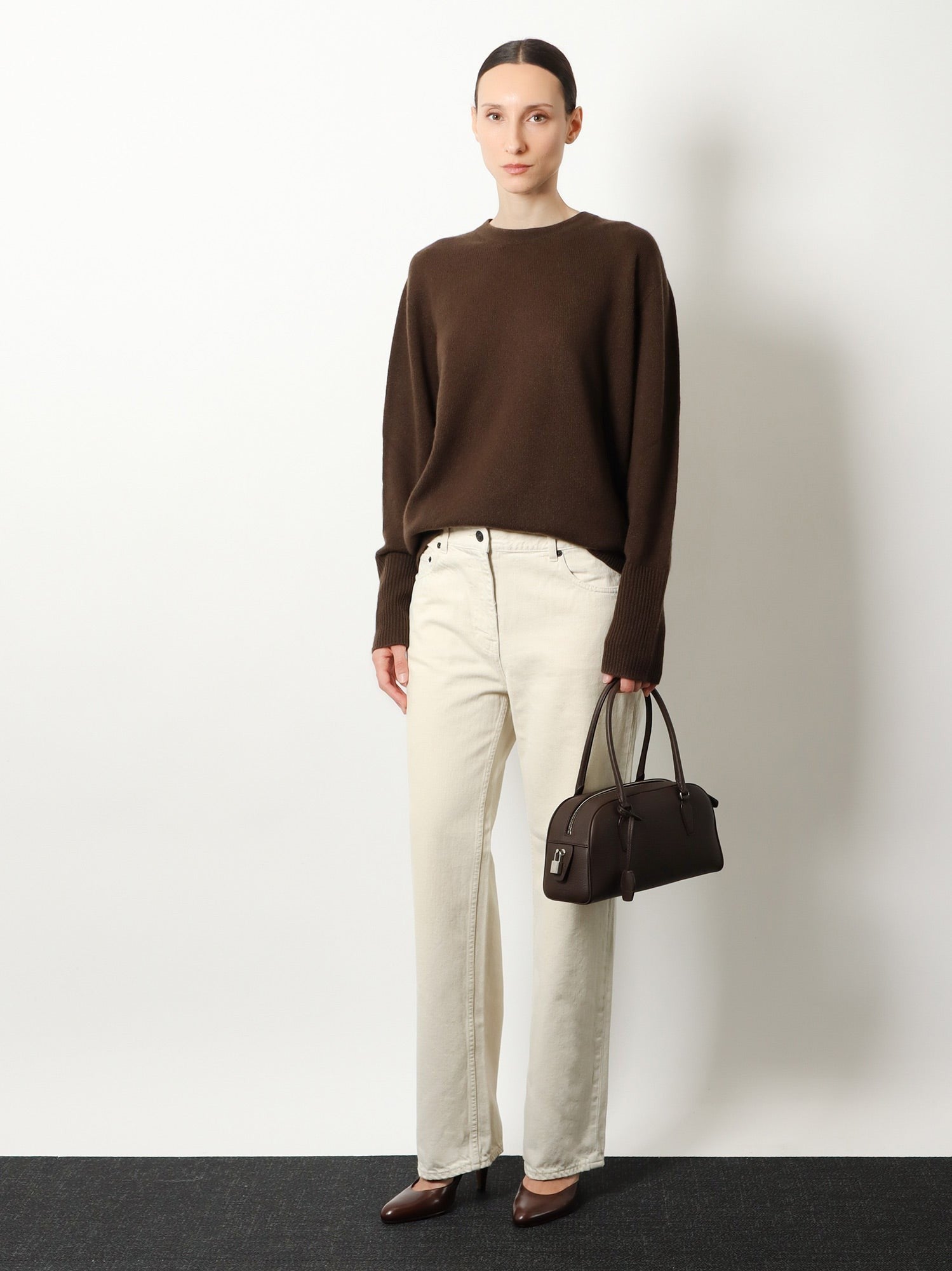 The Row Women's Odelle Top Cashmere Sweater Brown