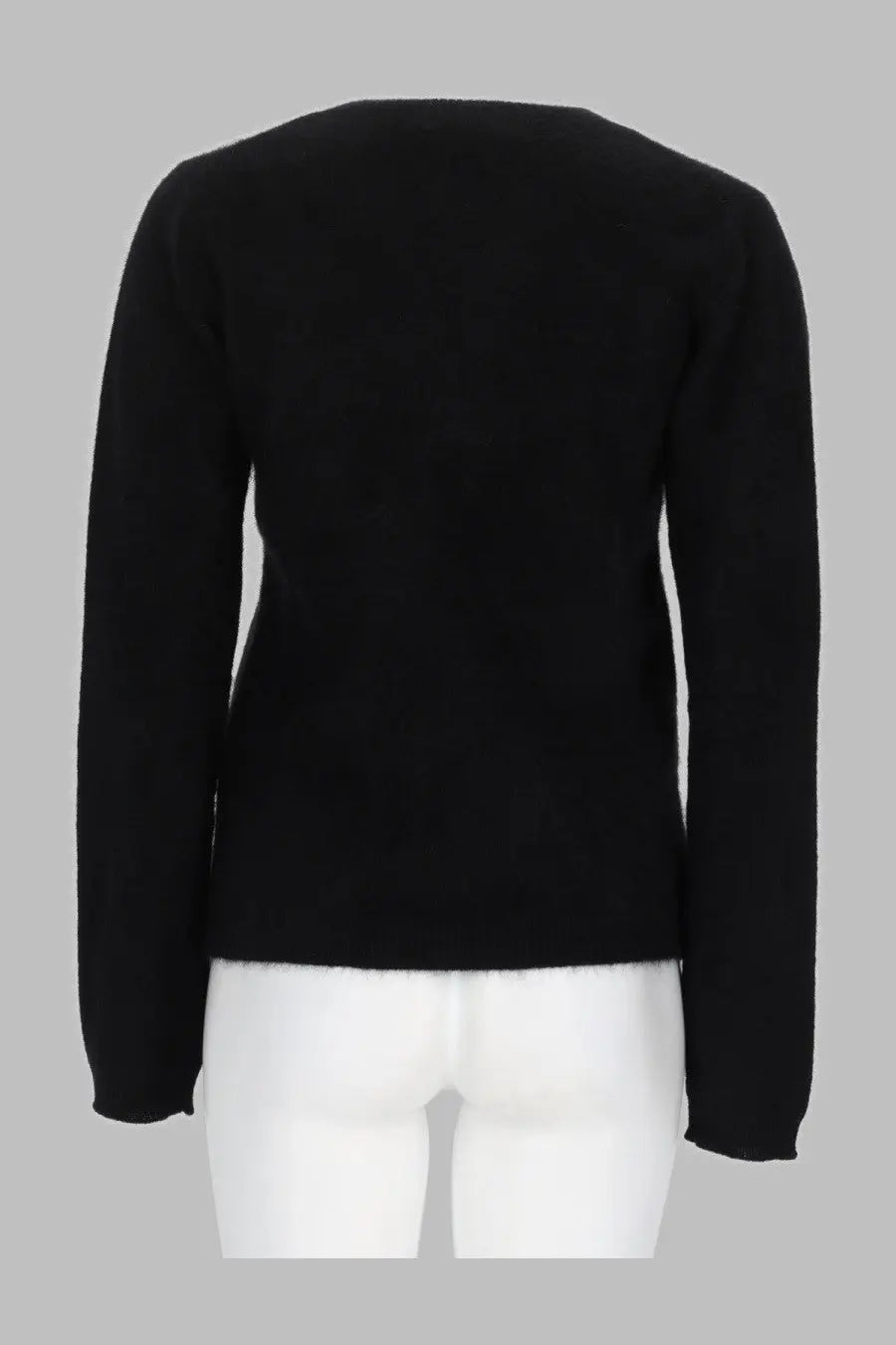 P.A.R.O.S.H women’s black long-sleeved knit sweater with round neckline and ribbed cuffs in soft fabric