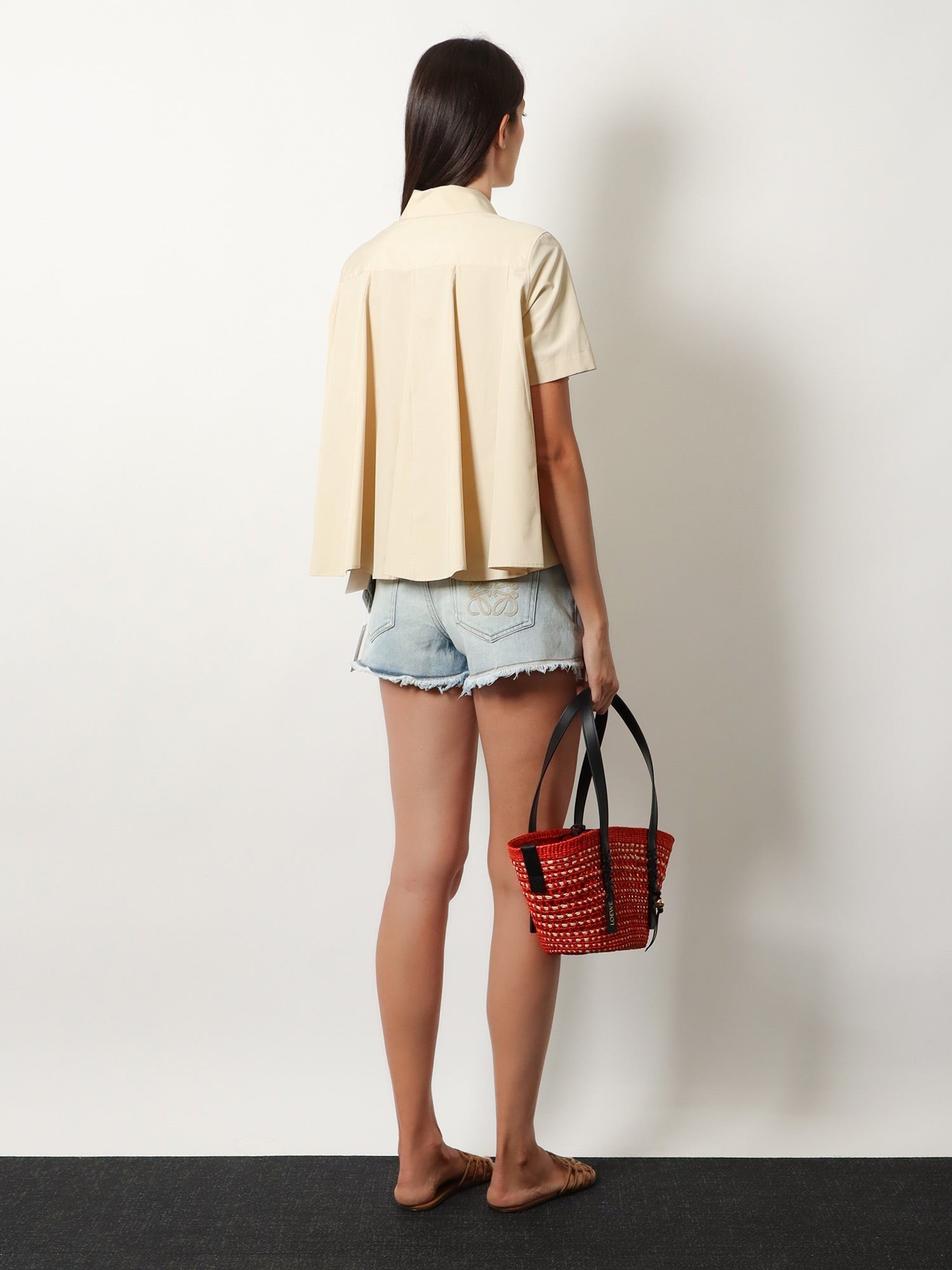 Loewe Women's Paulas Ibiza Braid Basket Small Small Iraca Palm Leaf Shoulder Bag White