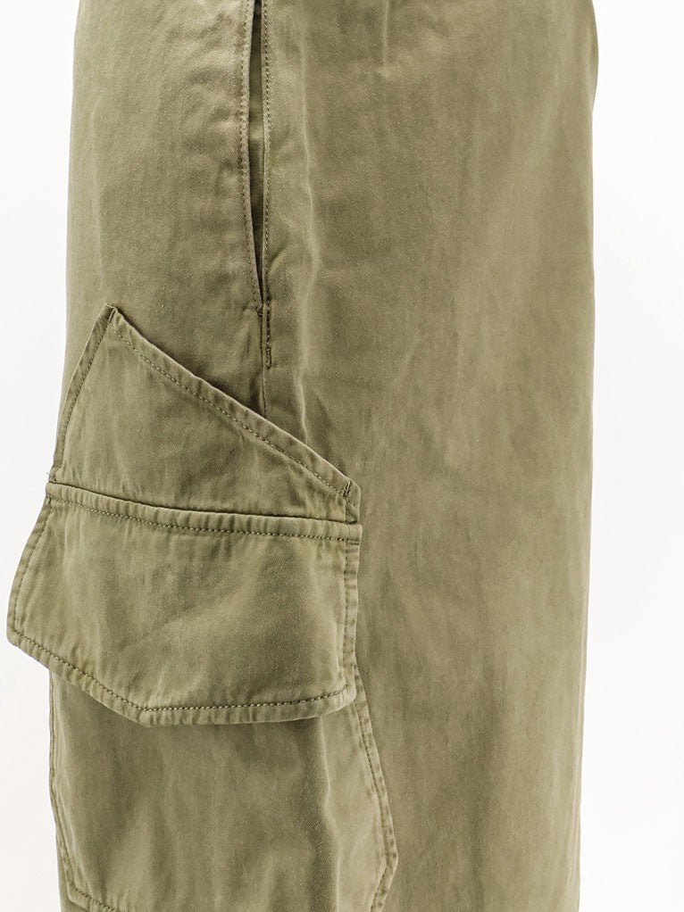 Loewe Men's Paulas Ibiza Cotton Cargo Bermuda Shorts Green