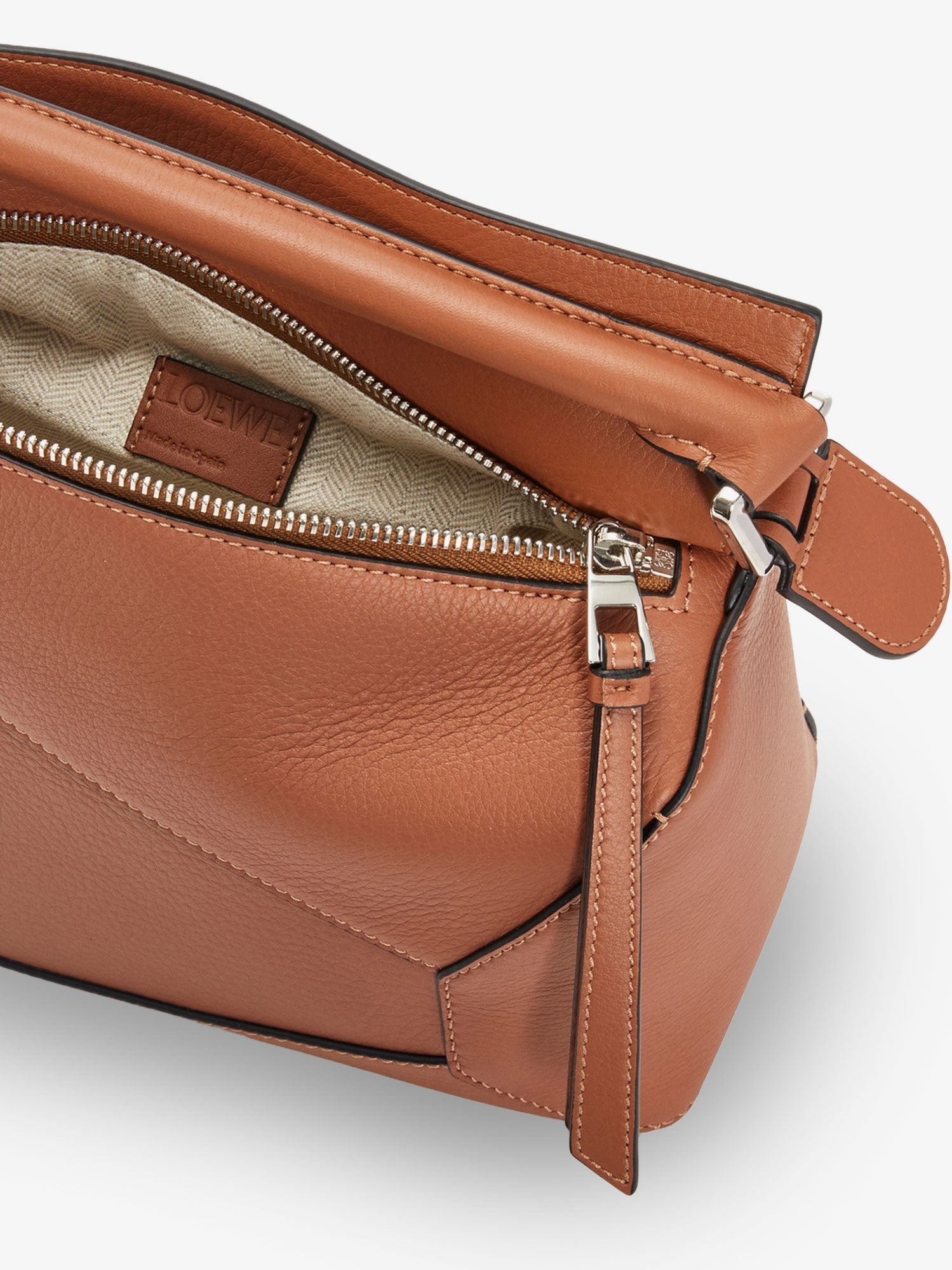 Loewe Women's Puzzle Edge Leather Handbag Beige