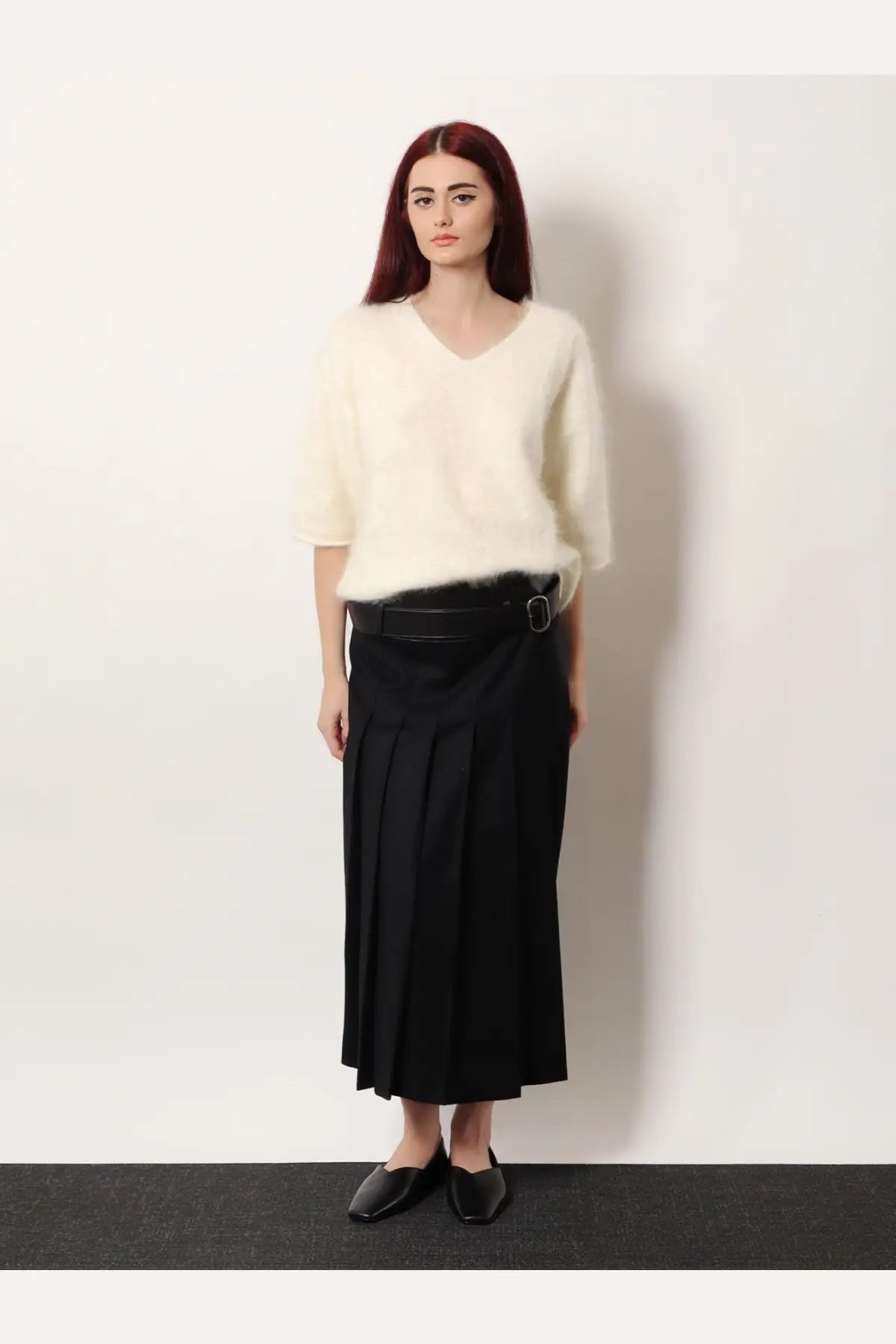 R2W Women's Nayla Pleated Wool Trousers Skirt Black, view 2