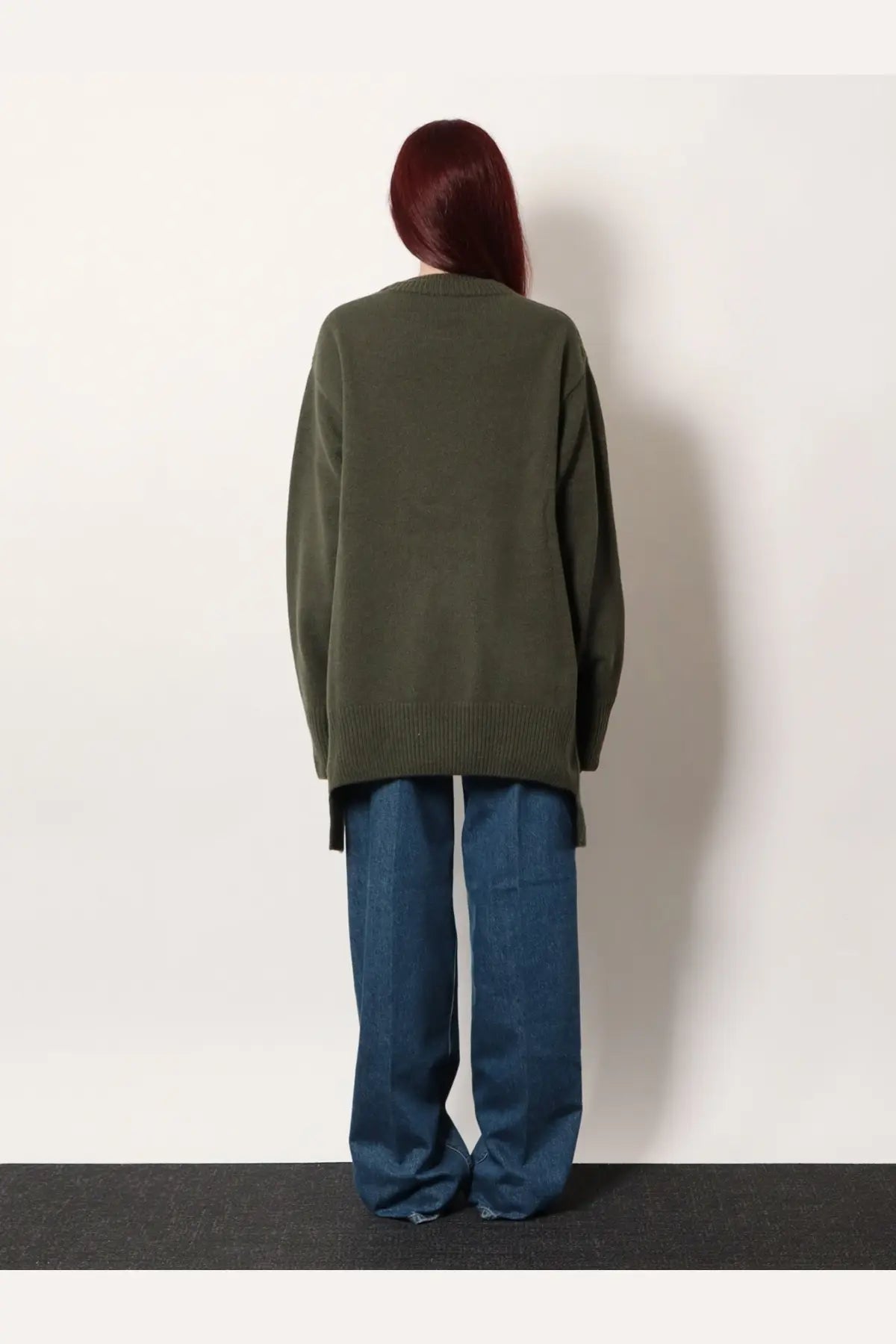 Olive green oversized knit cardigan made of wool and cashmere from r2w womens nicolas sweater collection