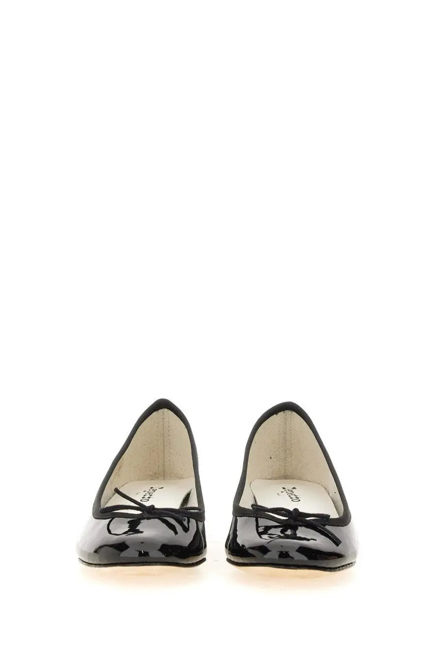 Repetto women’s ballerina camille black black patent leather ballet flats with small bow at the front