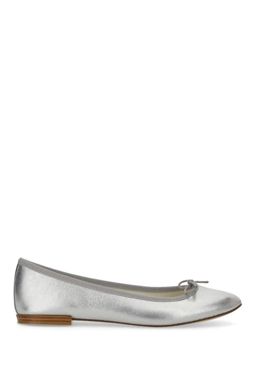 Repetto women’s ballerina cendrillon silver metallic ballet flat with small bow at toe and wooden sole