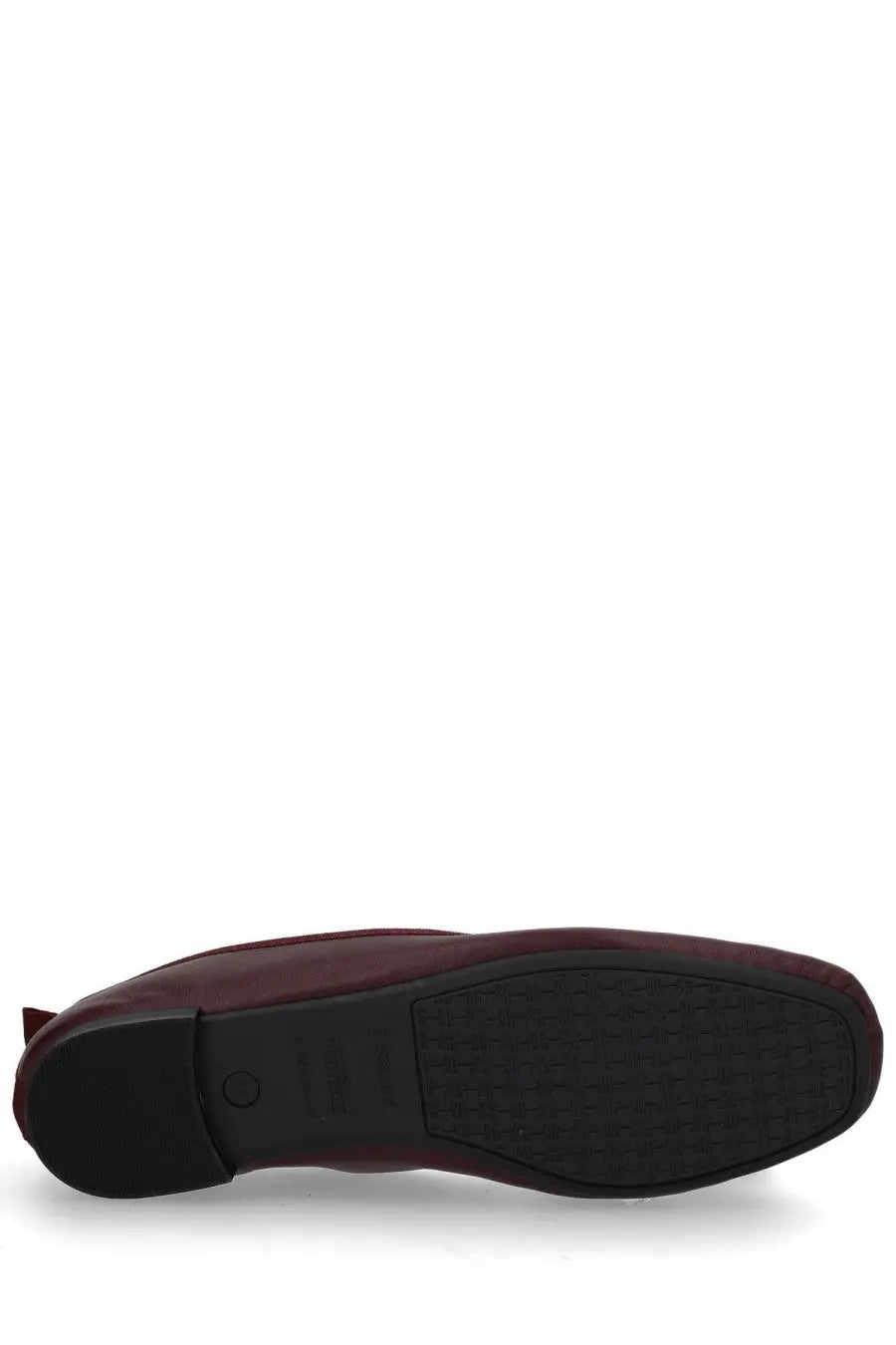 Repetto women’s dancer garance red burgundy leather ballet flat with black rubber sole and subtle textured pattern
