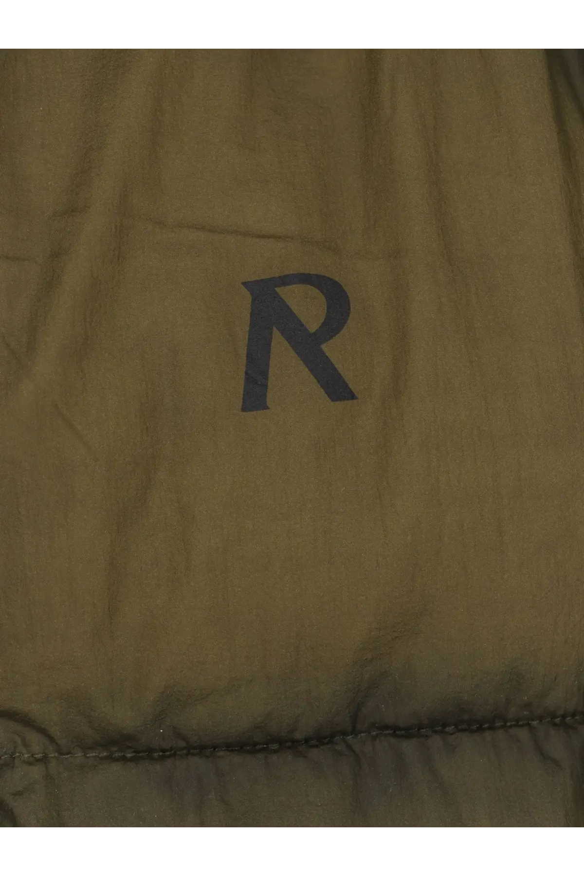 Represent men’s olive green padded and quilted down jacket with a dark blue embroidered r logo on the chest