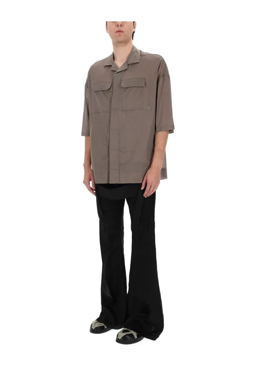 Rick Owens men’s magnum tommy shirt grey short-sleeved button-up with two chest pockets and relaxed fit in taupe