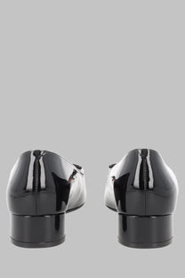 Roger vivier women’s ballerina look black patent leather loafers with glossy finish and low block heels