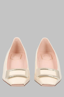 Roger vivier womens écolleté belle vivier cream patent leather ballet flats with silver rectangular buckle on toe
