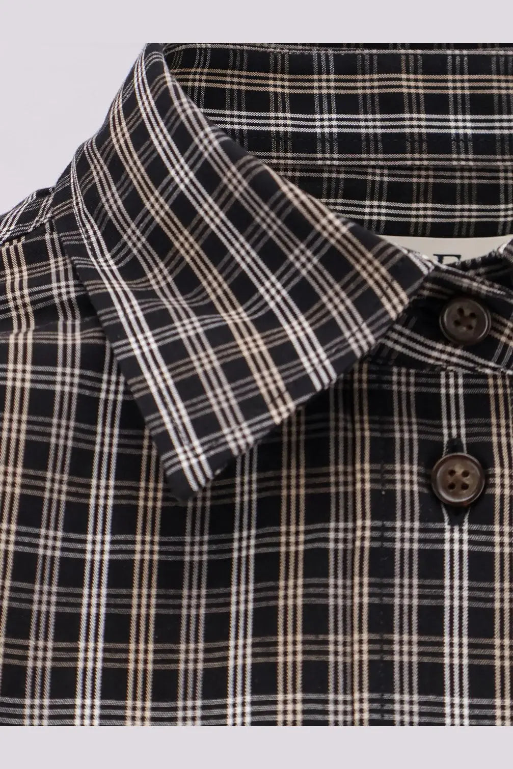 Rohe women’s cotton shirt black black and white plaid with a crisp collar and dark brown buttons