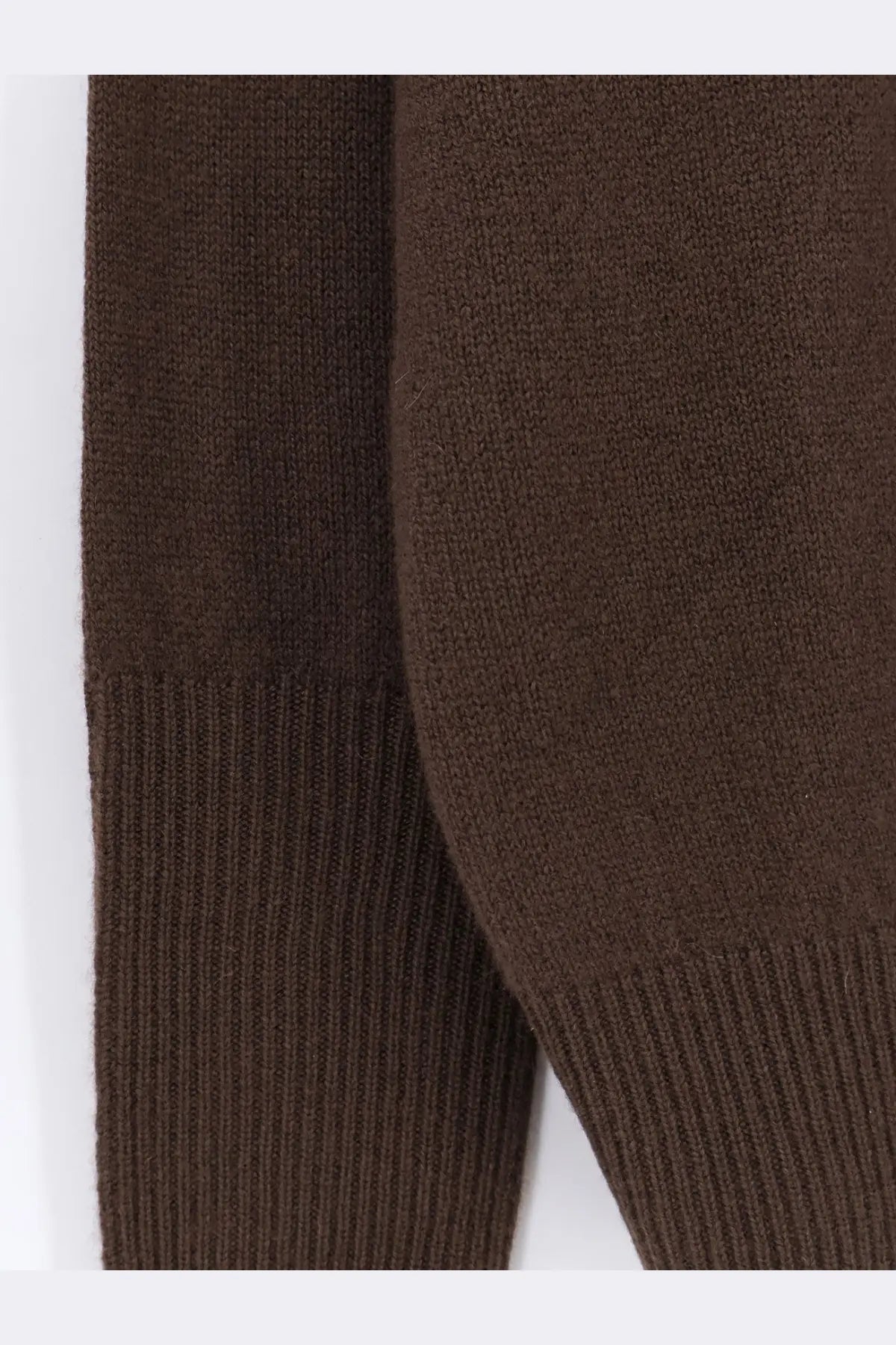 The row women’s odelle top brown cashmere sweater sleeve with ribbed cuffs knitting detail