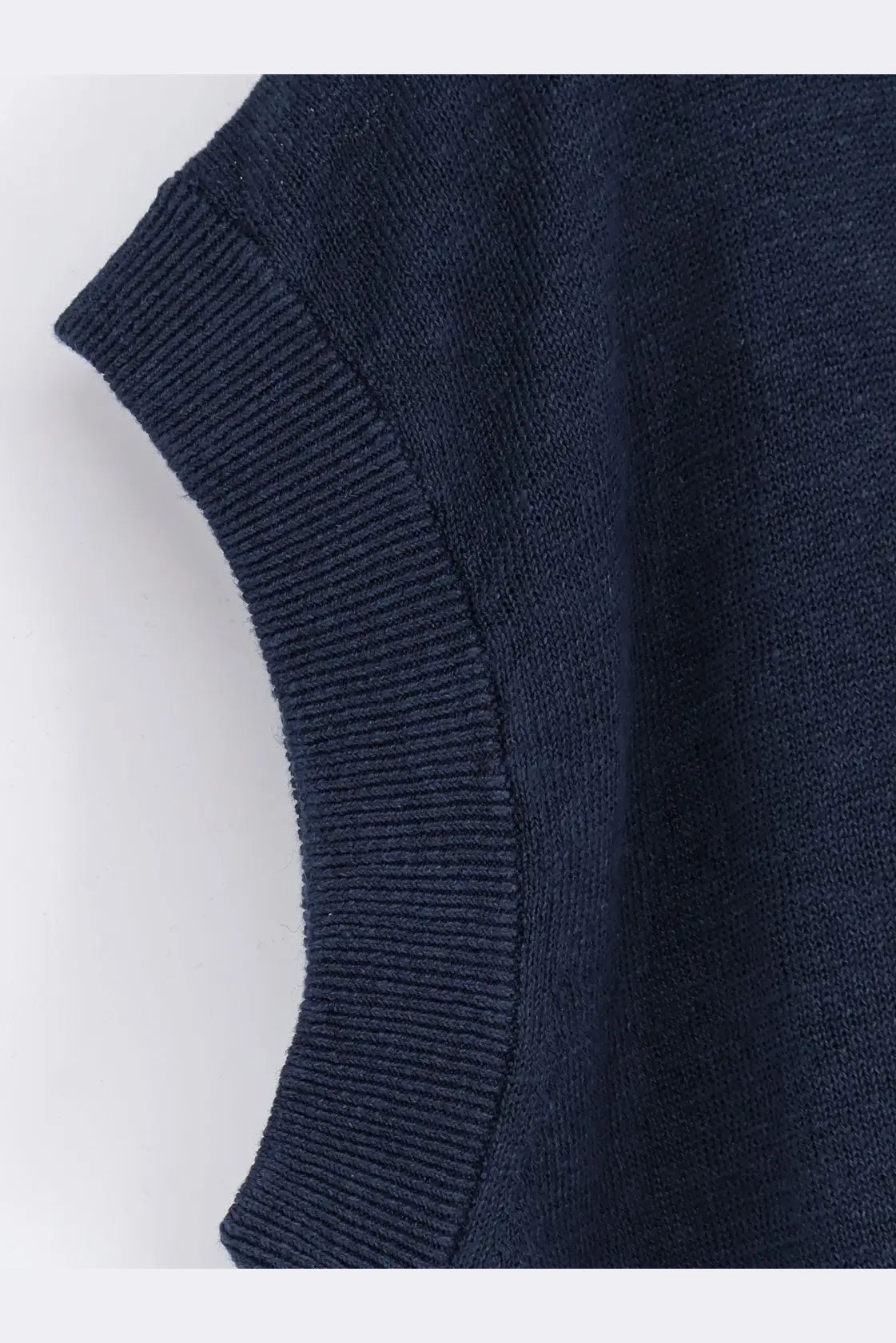 S max mara women’s navy blue ribbed knit sleeveless linen vest perfect for layering and warm weather wear