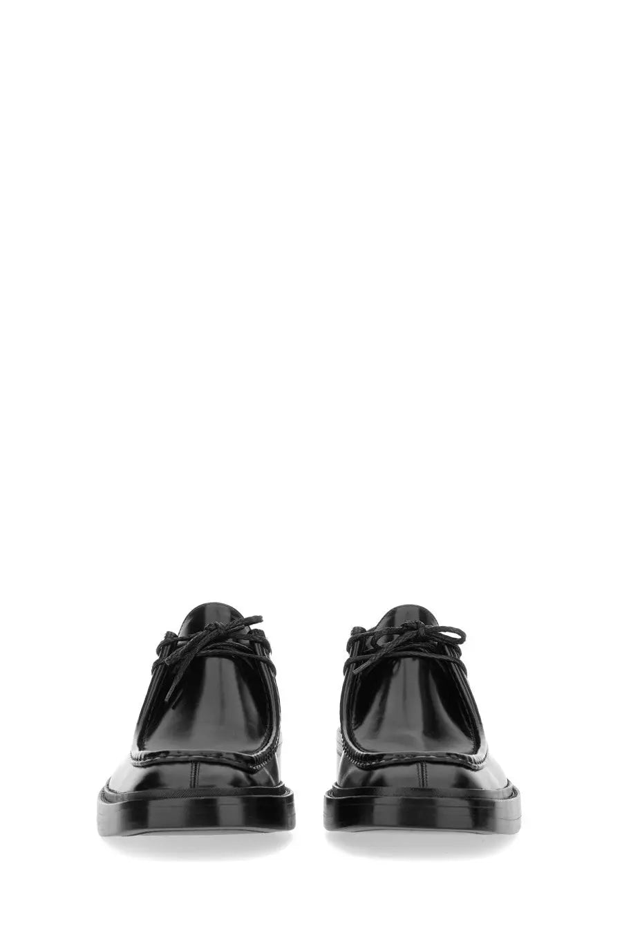 Saint Laurent men’s Harvey derby loafer black patent leather lace-up shoe with glossy finish and chunky sole