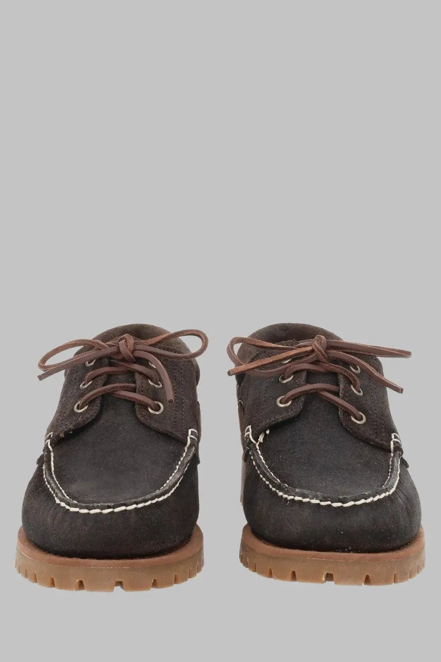 Sebago men’s mocassino acadia brown dark brown suede boat shoes with tan laces white stitching and chunky rubber sole