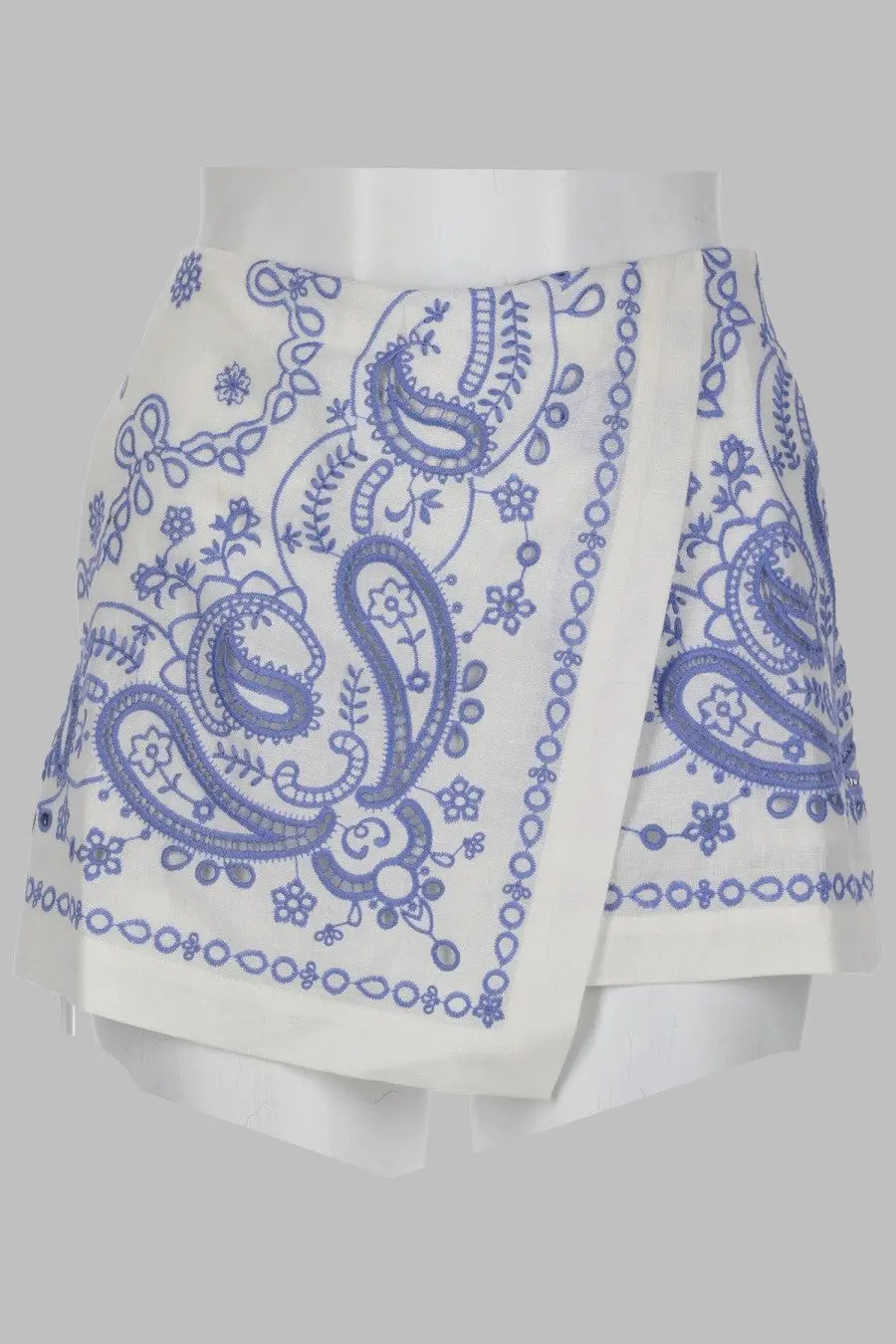 Self-portrait women’s skort in white lino with intricate blue embroidered paisley and floral patterns