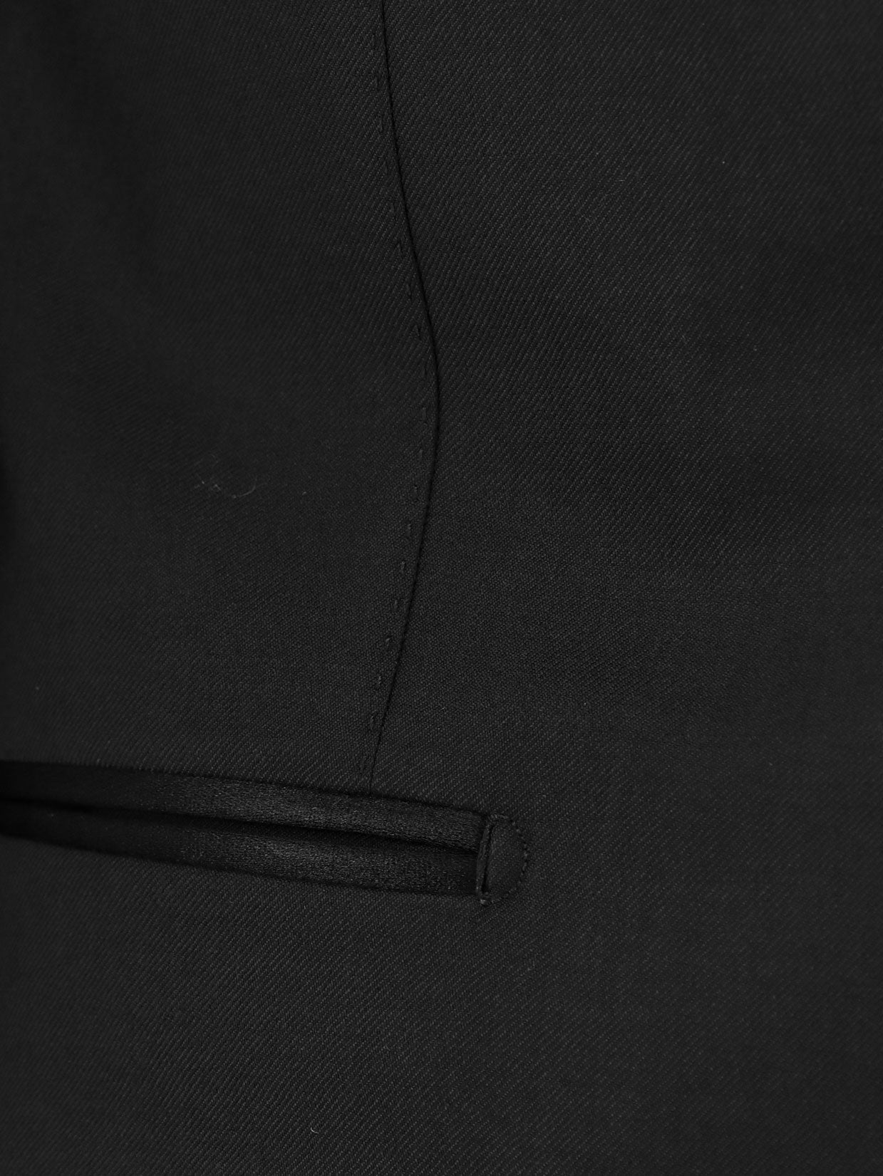 Tom Ford Men's Shelton Stretch Wool Tuxedo Black