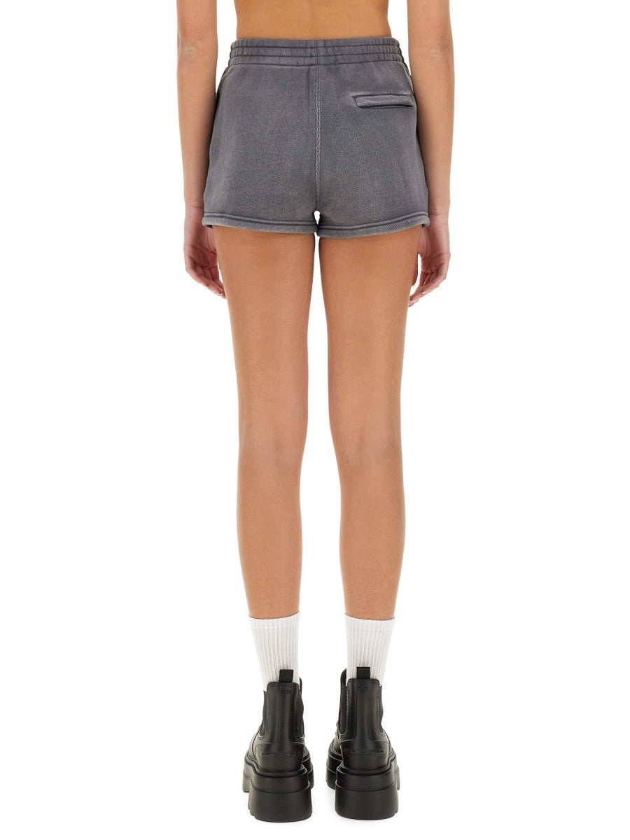 Short &quot;Essential&quot;