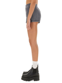 Short &quot;Essential&quot;