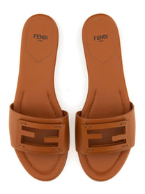 Fendi Women's Slide in Pelle Brown