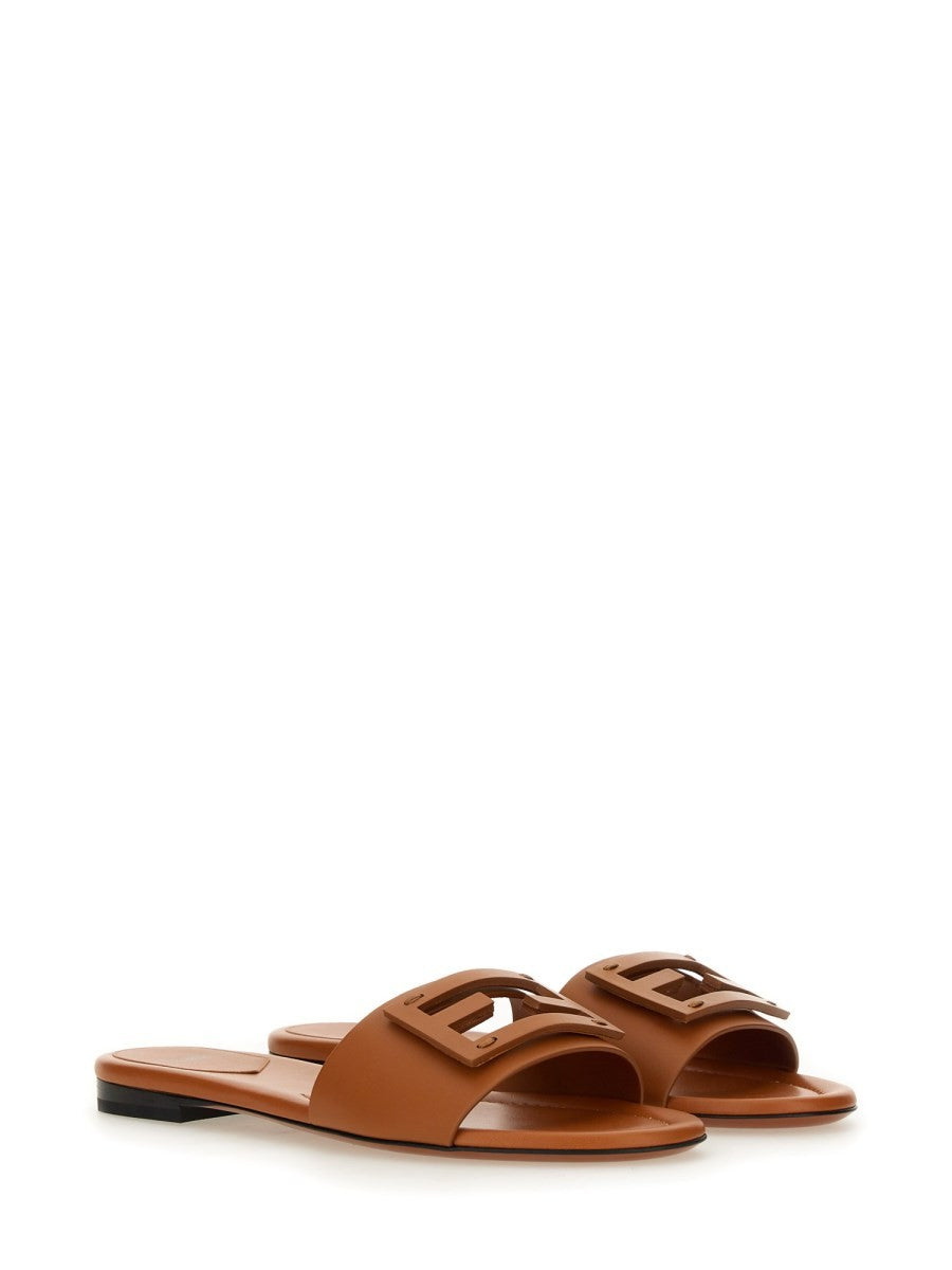 Fendi Women's Slide in Pelle Brown