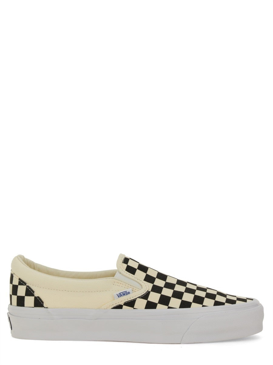 Vans Unisex Slip on Premium White Vans