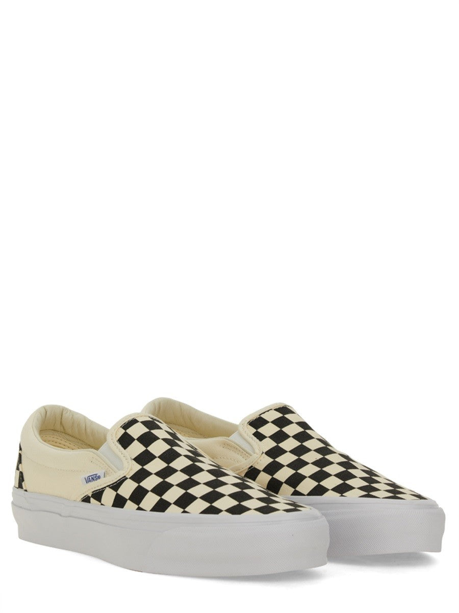 Vans Unisex Slip on Premium White
