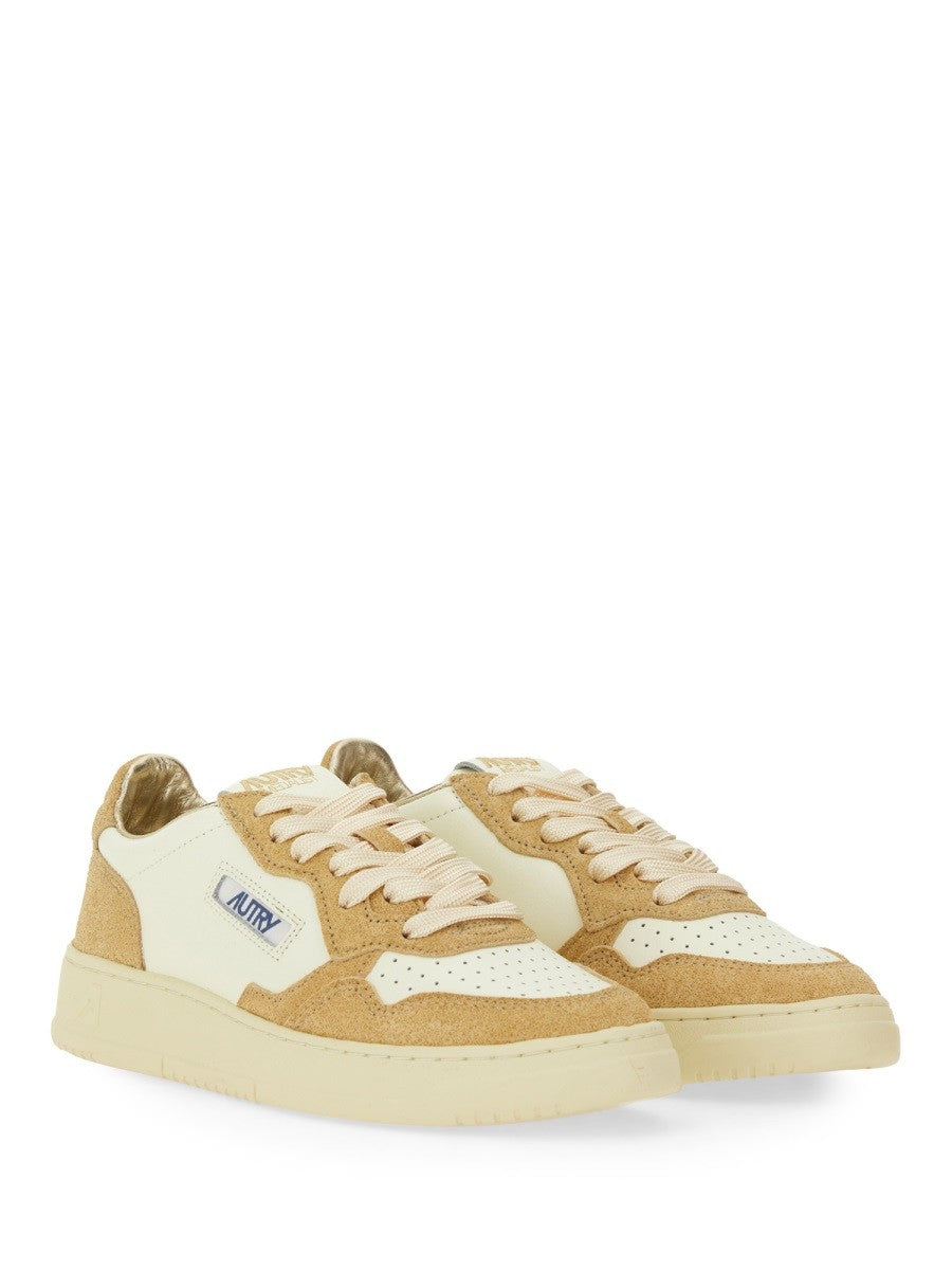 Autry Women's Medalist Low Sneaker Yellow AUTRY