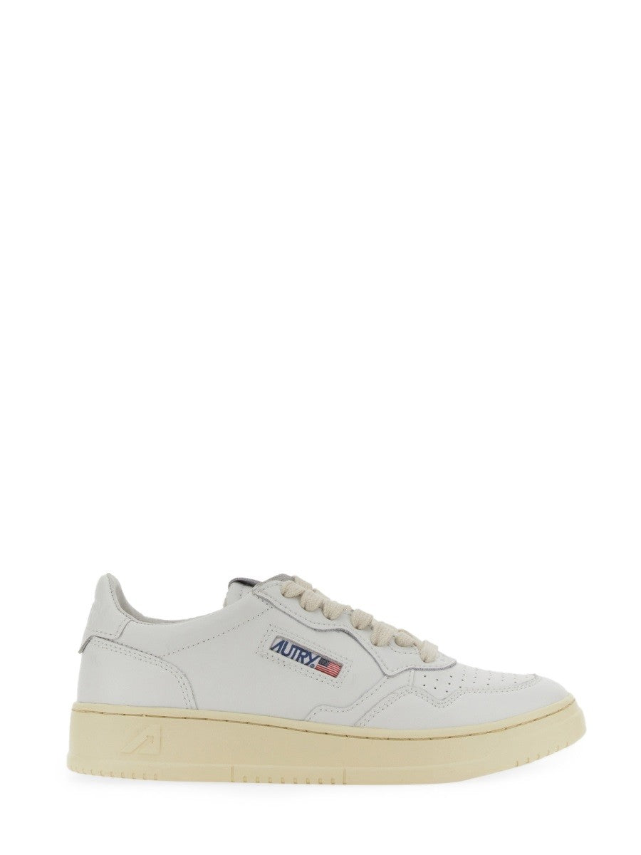 Autry Women's Medalist Low Sneaker White AUTRY