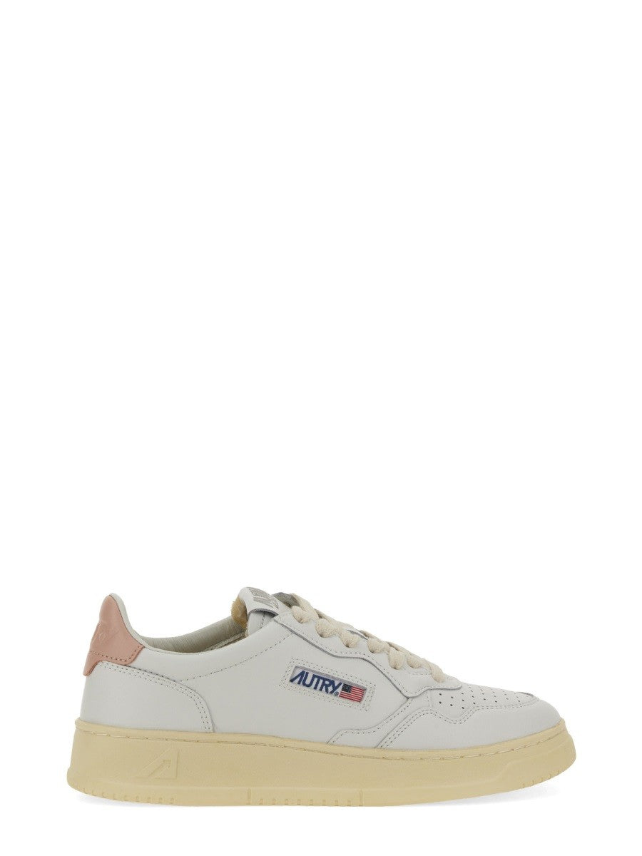 AUTRY Women's Medalist Low Sneaker White AUTRY