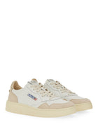 AUTRY Women's Sneaker Medalist Low White, view 3