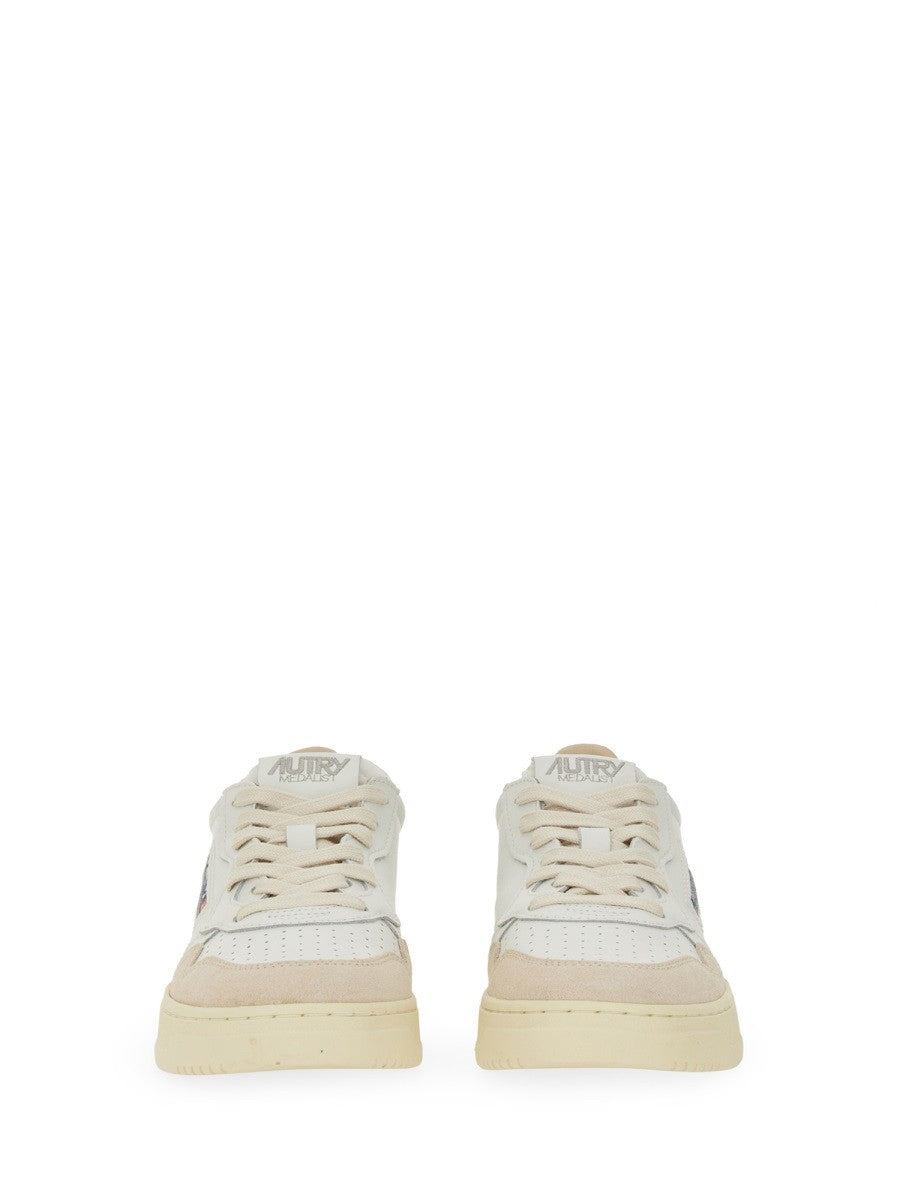 AUTRY Women's Sneaker Medalist Low White